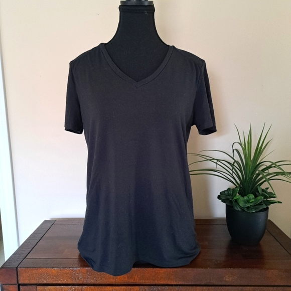 Lole Black V-neck Performance Tee Small Women's Short Sleeved Active T-shirt - Picture 1 of 10